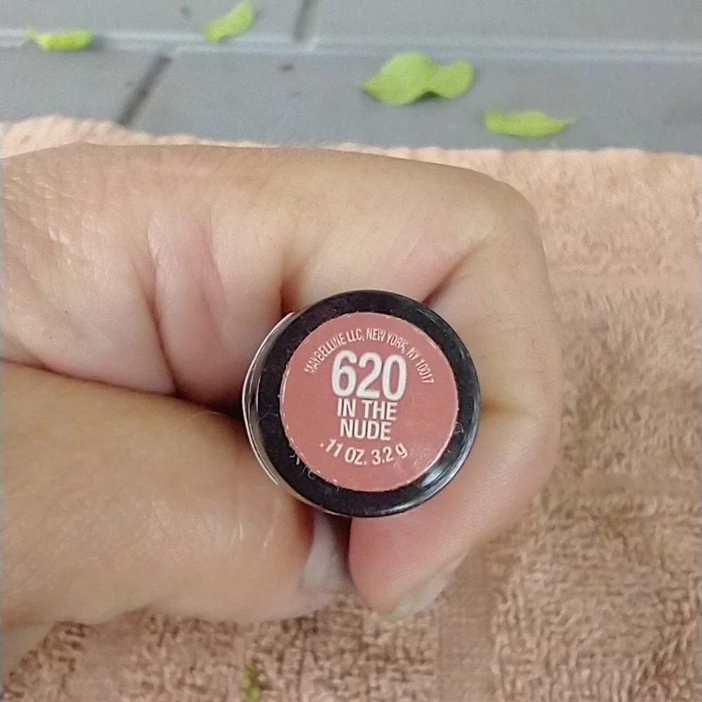 Volume xl seduction plumping lip color 620 in the